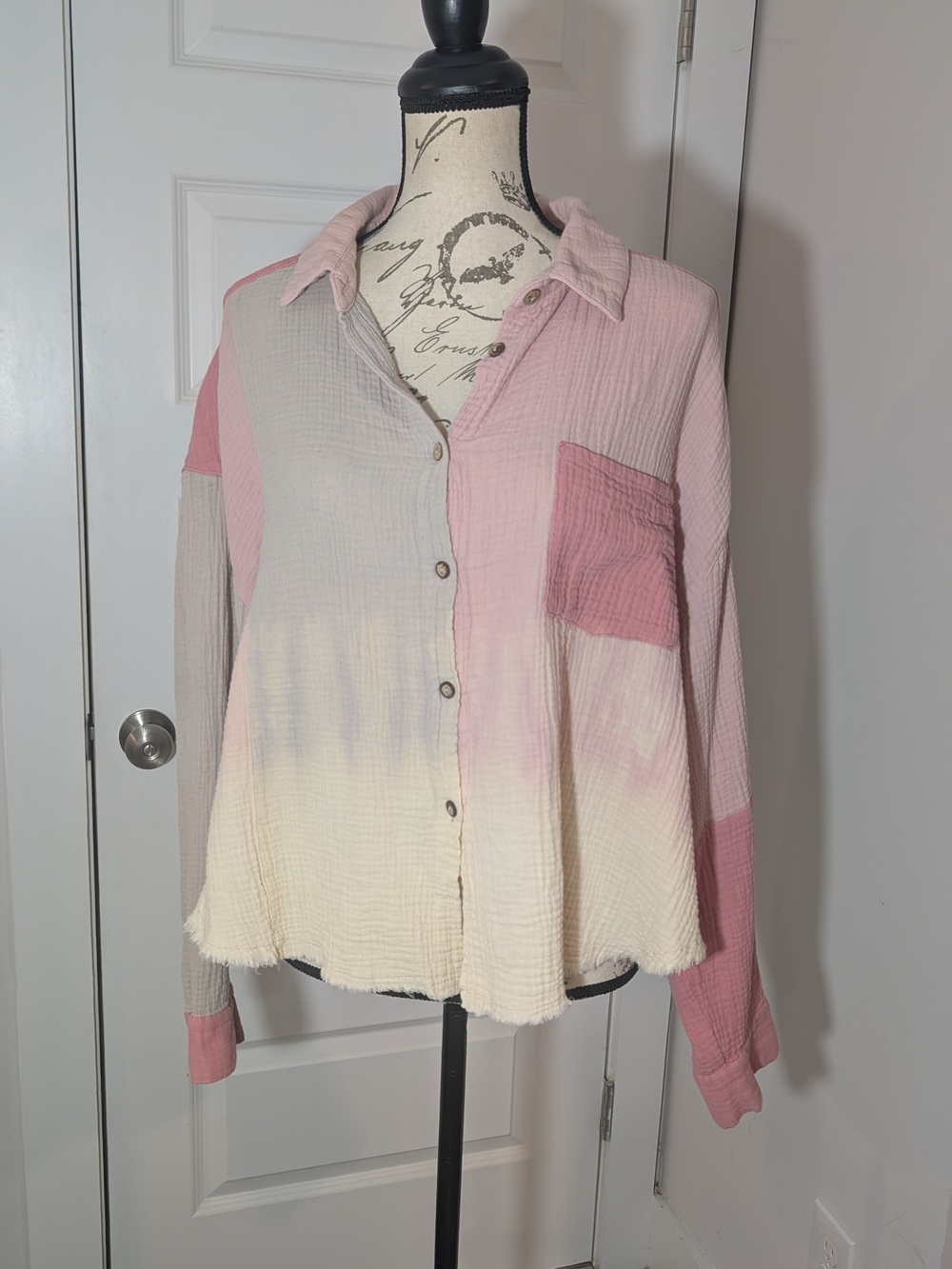 Oli & Hali Pink, Cream & Light Gray Patchwork Gauze Button-Down Oversized M